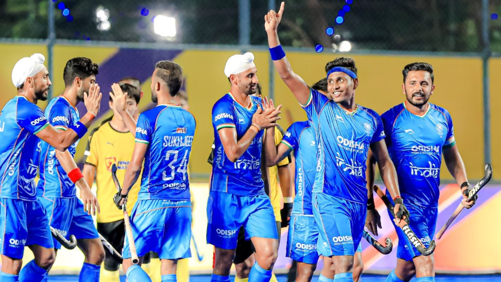 IND vs JPN : जापान पर भारत ने बरसाए गोल, 5-0 से सेमीफाइनल में रौंदा, अब मलेशिया से होगी खिताबी जंग SportsTak Hindi