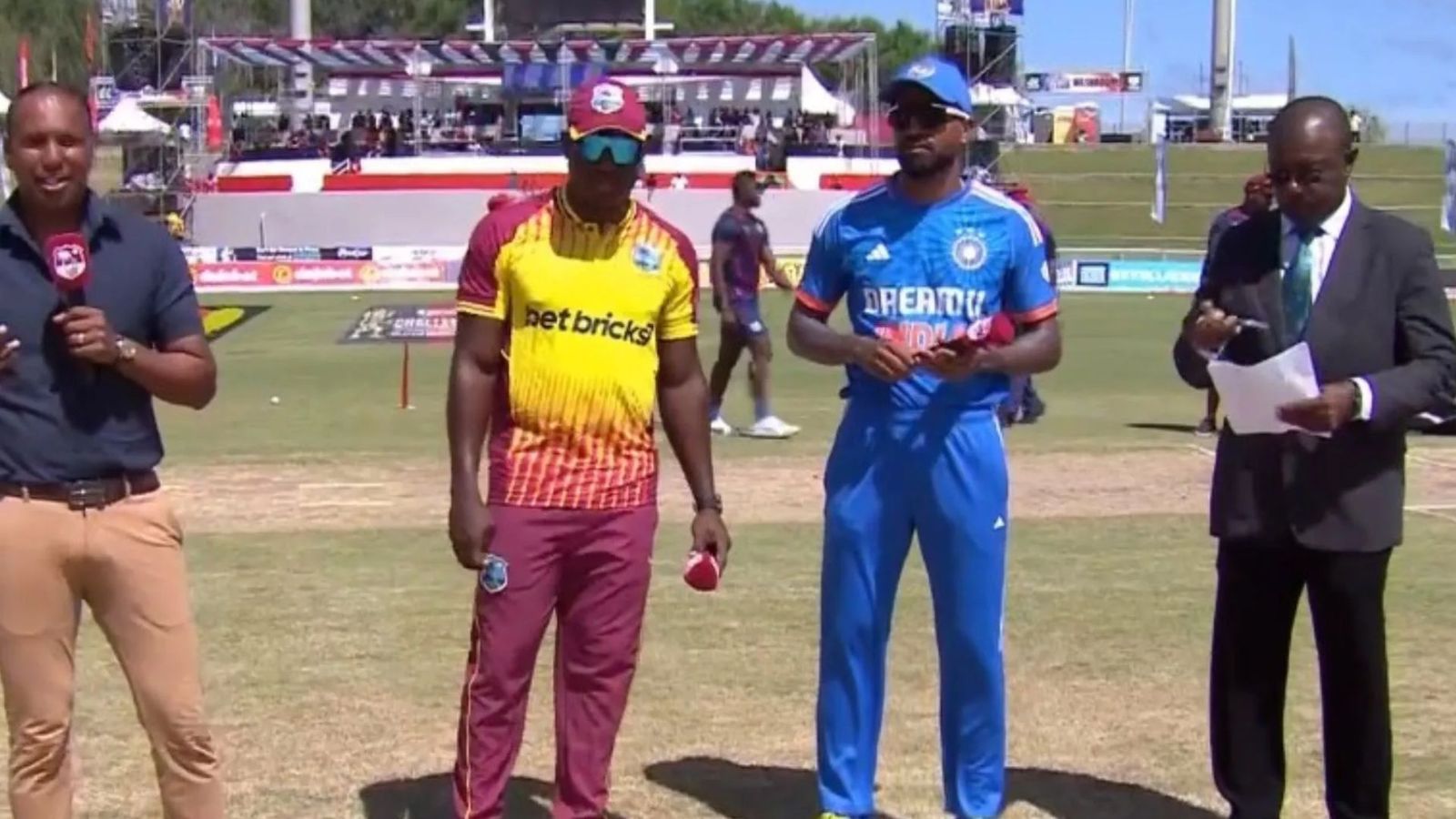 IND vs WI : भारत की पहले बल्लेबाजी, हार्दिक पंड्या ने टीम इंडिया में नहीं किया कोई बदलाव, जानें दोनों टीमों की Playing 'XI' IND vs WI : भारत की पहले बल्लेबाजी, हार्दिक पंड्या ने टीम इंडिया में नहीं किया कोई बदलाव, जानें दोनों टीमों की Playing 'XI'