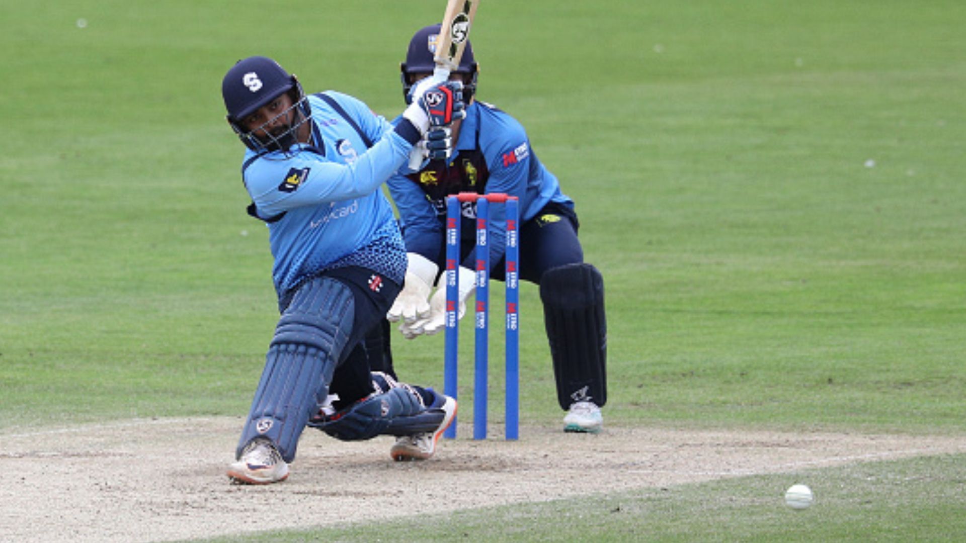  Prithvi Shaw Century : इंग्लैंड में दोहरा जड़ने के बाद पृथ्वी शॉ ने जड़ा शतक, 125 रनों की पारी से टीम को जिताया मैच