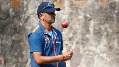 IND vs WI T20: Rahul Dravid ने मान ली टीम इंडिया में है यह खामी, बोले- बाकी टीमों से पीछे छूट गया है भारत  SportsTak Hindi