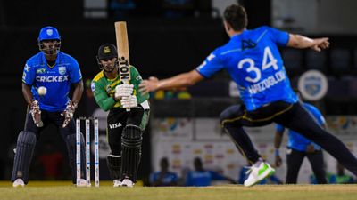 CPL : 9 चौके-तीन छक्के से किंग ने 81 रनों की पारी खेल मचाई तबाही, RCB के कप्तान की टीम को मिली हार SportsTak Hindi