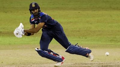 वर्ल्ड कप 2023 से पहले भारतीय ओपनर को लगी चोट, बाएं हाथ के अंगूठे में फ्रेक्चर, जानिए कब तक नहीं खेल पाएगा SportsTak Hindi