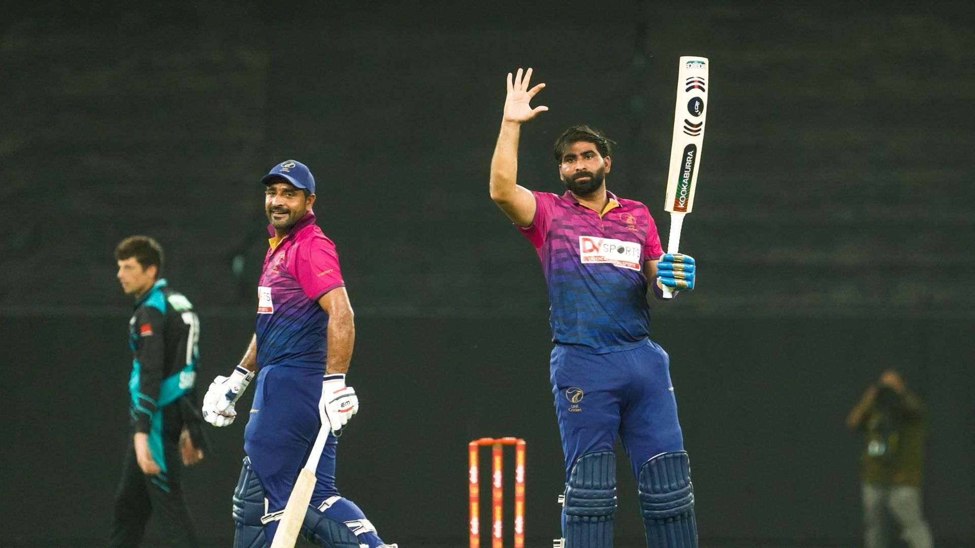 UAE vs NZ: 16वें नंबर की यूएई ने न्यूजीलैंड को 7 विकेट से पीटकर किया धमाका, कीवी टीम को पहली बार मिली इस तरह की शिकस्त