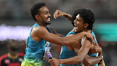 'भाई मर जा अगर मरना है, बस पकड़ के रखियो', भारतीय टीम ने कैसे इतिहास रचकर वर्ल्ड चैंपियनशिप फाइनल में ली धमाकेदार एंट्री SportsTak Hindi