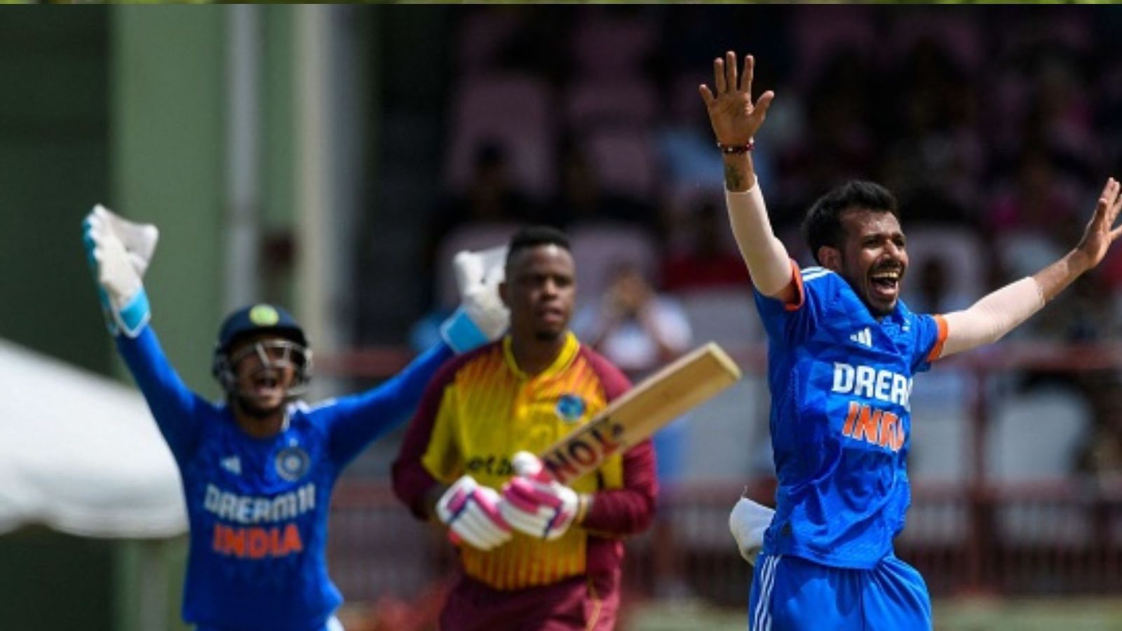 Asia Cup 2023 से युजवेंद्र चहल को बाहर करने से निराश डिविलियर्स, कही ये बड़ी बात Asia Cup 2023 से युजवेंद्र चहल को बाहर करने से निराश डिविलियर्स, कही ये बड़ी बात