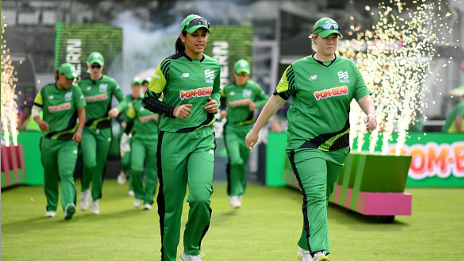 Women's The Hundred Final : RCB कप्तान वाली टीम इंग्लैंड में पहली बार बनीं चैंपियन, डैनी वायट की फिफ्टी से सदर्न ब्रेव ने जीती ट्रॉफी Women's The Hundred Final : RCB कप्तान वाली टीम इंग्लैंड में पहली बार बनीं चैंपियन, डैनी वायट की फिफ्टी से सदर्न ब्रेव ने जीती ट्रॉफी