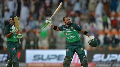 PAK vs NEP : बाबर आजम और इफ्तिखार के शतकों से पाकिस्तान ने एशिया कप में जीत से किया आगाज, नेपाल को 238 रनों से रौंदा  SportsTak Hindi