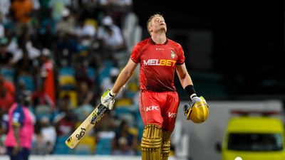 CPL 2023: शाहरुख खान की टीम के हीरो बने गप्टिल, 9 छक्कों से ठोका आतिशी शतक, रॉयल्स को 133 रन से धोया SportsTak Hindi