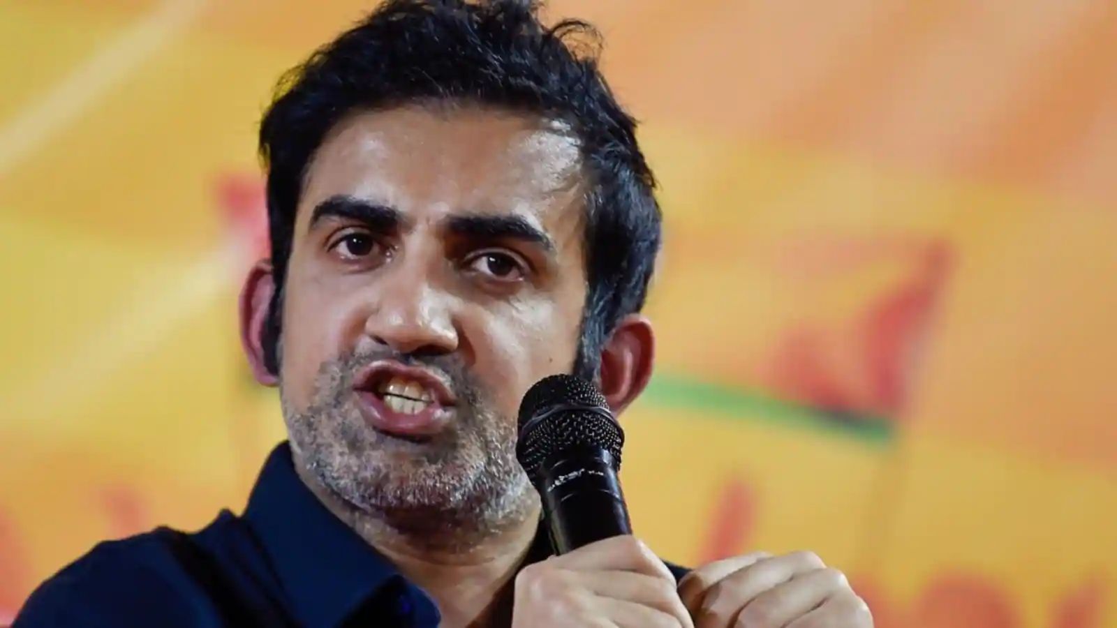 'दोस्ती बाउंड्री के बाहर छोड़कर आओ', गौतम गंभीर का भारत-पाकिस्तान के खिलाड़ियों की हंसी ठिठोली पर तीखा बयान 'दोस्ती बाउंड्री के बाहर छोड़कर आओ', गौतम गंभीर का भारत-पाकिस्तान के खिलाड़ियों की हंसी ठिठोली पर तीखा बयान
