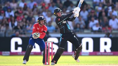 ENG vs NZ, 3rd T20I : एलन-फिलिप्स ने मिलकर उड़ाए 11 छक्के, 202 रन बनाकर न्यूजीलैंड ने इंग्लैंड को 74 रनों से दी मात SportsTak Hindi