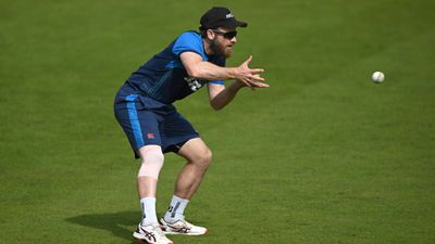 ODI वर्ल्ड कप से पहले न्यूजीलैंड क्रिकेट को मिली खुशखबरी, केन विलियमसन की होगी वापसी, हेड कोच की लगी मुहर SportsTak Hindi