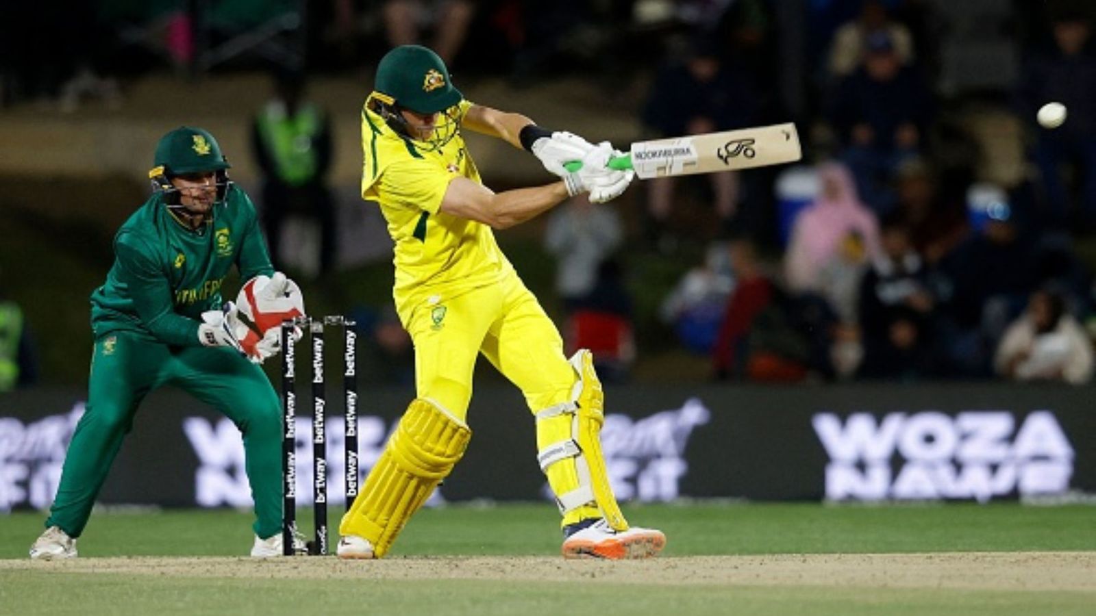 SA vs AUS : ऑस्ट्रेलिया को Playing 'XI' से बाहर बैठे खिलाड़ी ने दिलाई जीत, 113 रन पर गिराए 7 विकेट, फिर भी 223 रनों के चेज में हारी साउथ अफ्रीका SA vs AUS : ऑस्ट्रेलिया को Playing 'XI' से बाहर बैठे खिलाड़ी ने दिलाई जीत, 113 रन पर गिराए 7 विकेट, फिर भी 223 रनों के चेज में हारी साउथ अफ्रीका