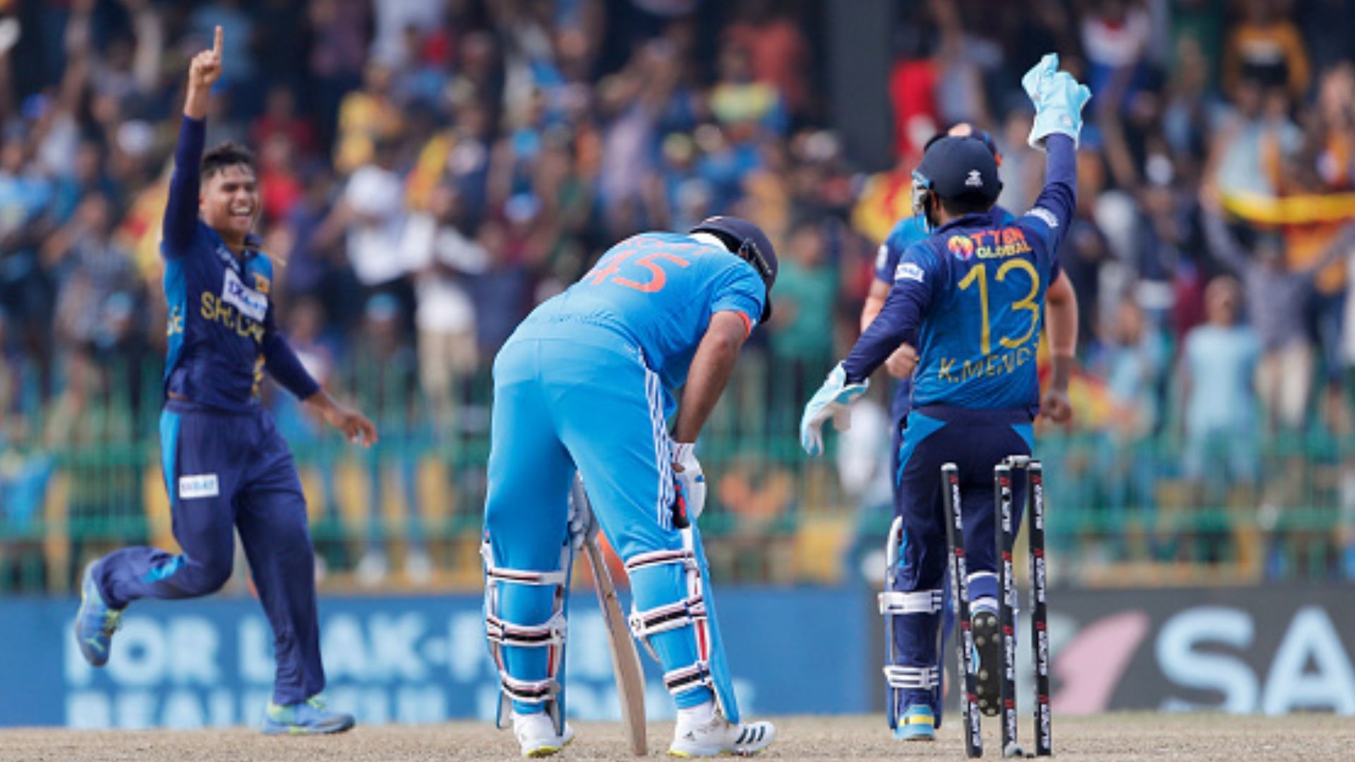 IND vs SL : श्रीलंकाई स्पिनर्स ने 10 विकेट लेकर बदल डाला टीम इंडिया का 49 साल का वनडे इतिहास, कोलंबो में दिखा करिश्मा