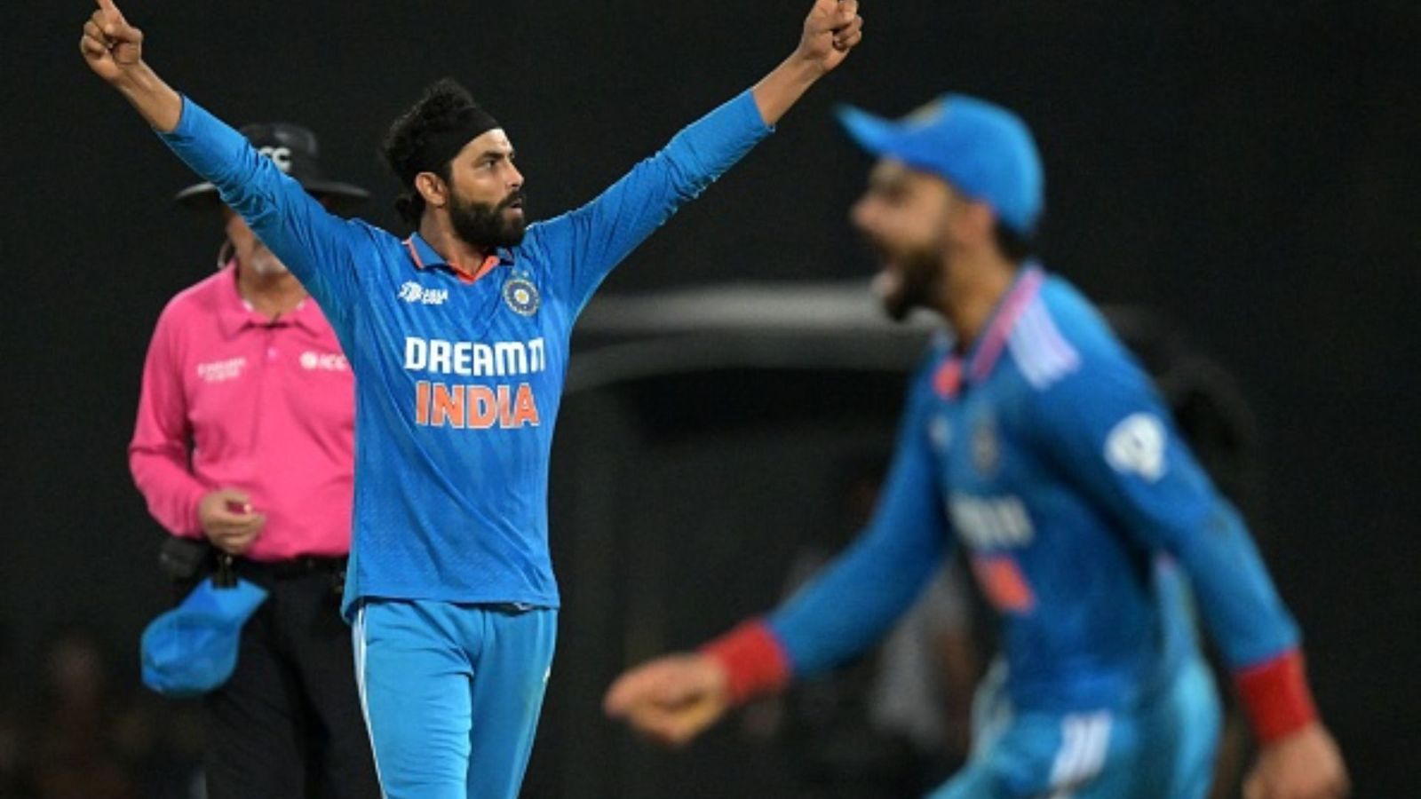 IND vs SL: रवींद्र जडेजा ने रचा इतिहास, एशिया कप में ऐसा करने वाले बने भारत के पहले गेंदबाज, पीछे छूटे इरफान पठान IND vs SL: रवींद्र जडेजा ने रचा इतिहास, एशिया कप में ऐसा करने वाले बने भारत के पहले गेंदबाज, पीछे छूटे इरफान पठान