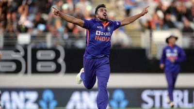 Asian Games 2023 से पहले भारतीय टीम को बड़ा झटका, स्टार पेसर हुआ चोटिल, उमरान मलिक करेंगे रिप्लेस SportsTak Hindi