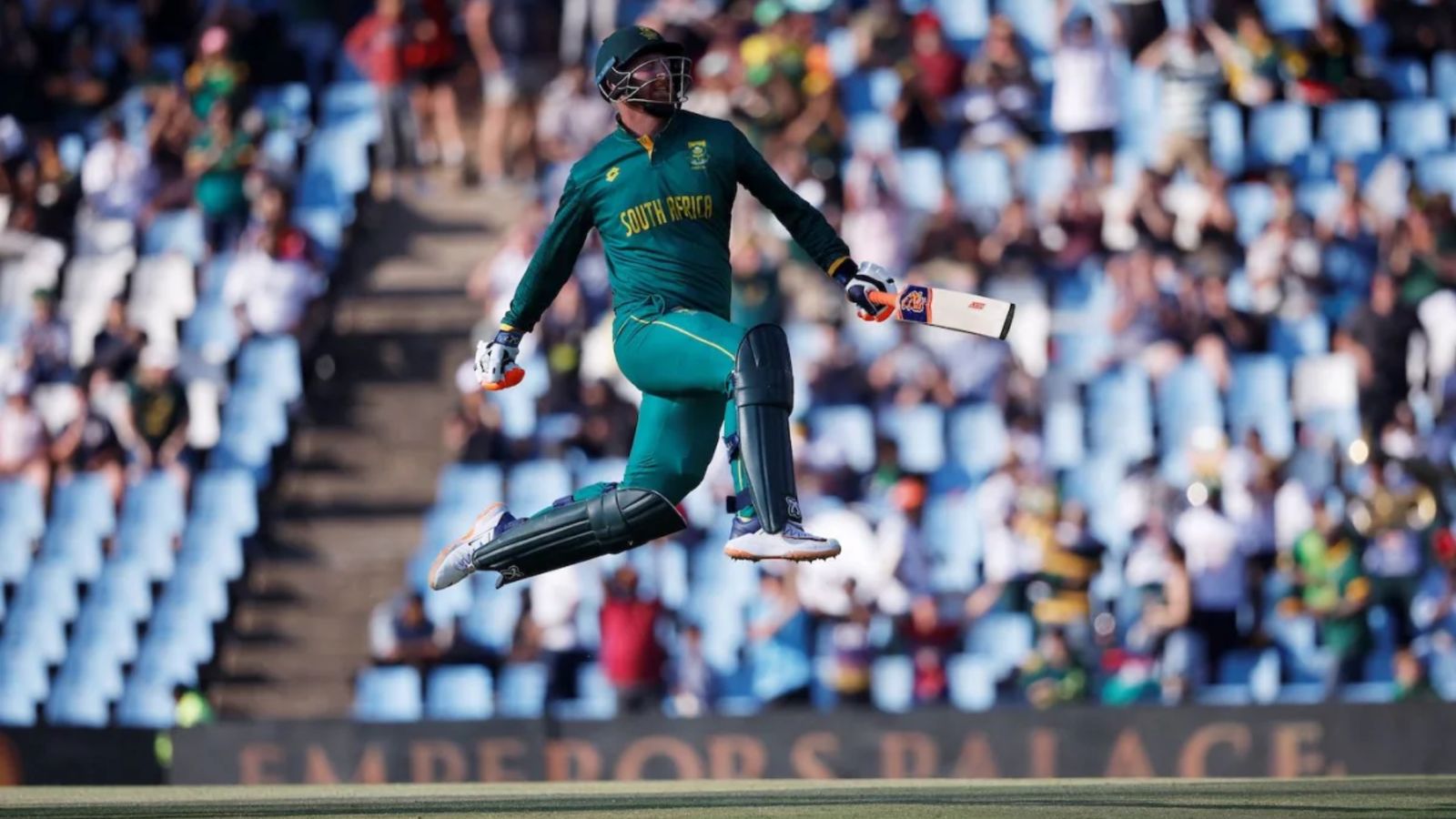 सनराइजर्स हैदराबाद के साउथ अफ्रीकी सितारे का जलजला, छक्कों की बारिश कर 57 गेंद में कूटा बवाली शतक, 38 बॉल में बने थे 50 रन सनराइजर्स हैदराबाद के साउथ अफ्रीकी सितारे का जलजला, छक्कों की बारिश कर 57 गेंद में कूटा बवाली शतक, 38 बॉल में बने थे 50 रन