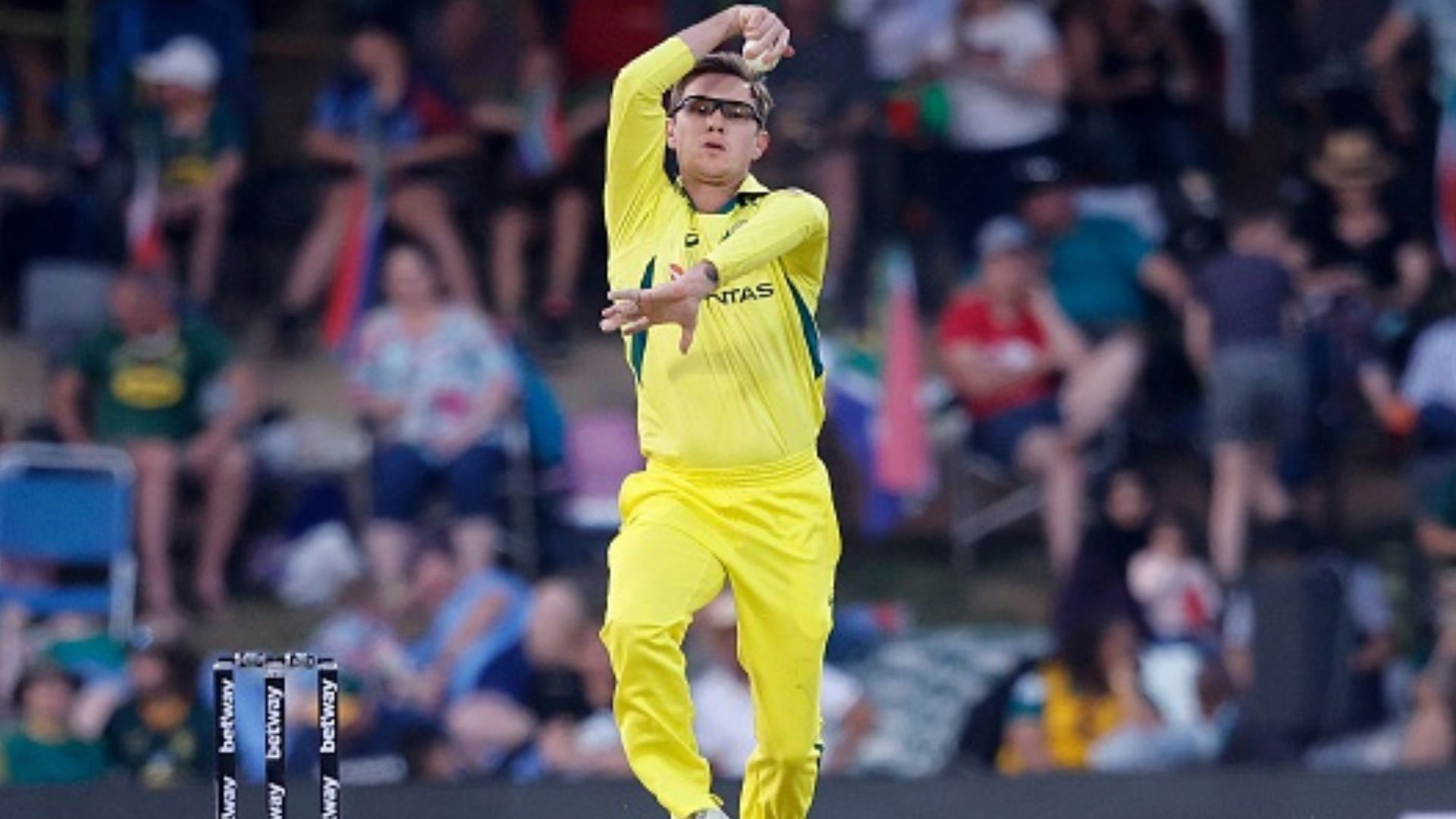 SA vs AUS : एडम जम्पा को पड़ी जमकर मार, 10 ओवर में दे डाले 113 रन, ODI क्रिकेट के सबसे खराब रिकॉर्ड में जुड़ा नाम 