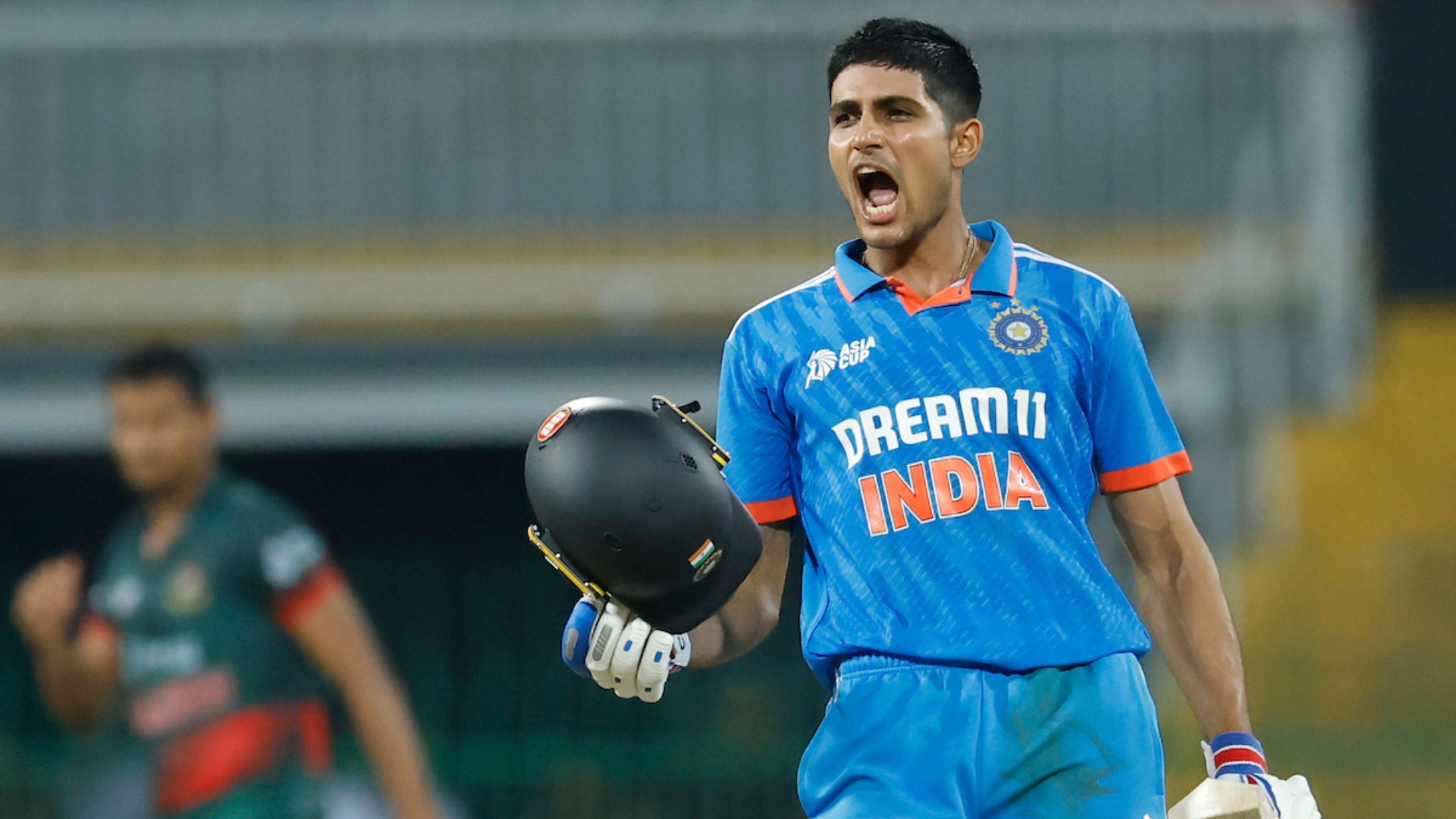 शुभमन गिल बांग्लादेश के सामने अड़े, ठोका पांचवां वनडे शतक, साल 2023 में 1000 ODI रन पूरे कर किया करिश्मा