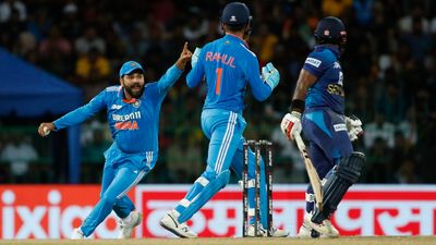 IND vs SL Final Weather Update: बारिश के कारण रद्द हुआ फाइनल तो कौन बनेगा Asia Cup का चैंपियन? SportsTak Hindi
