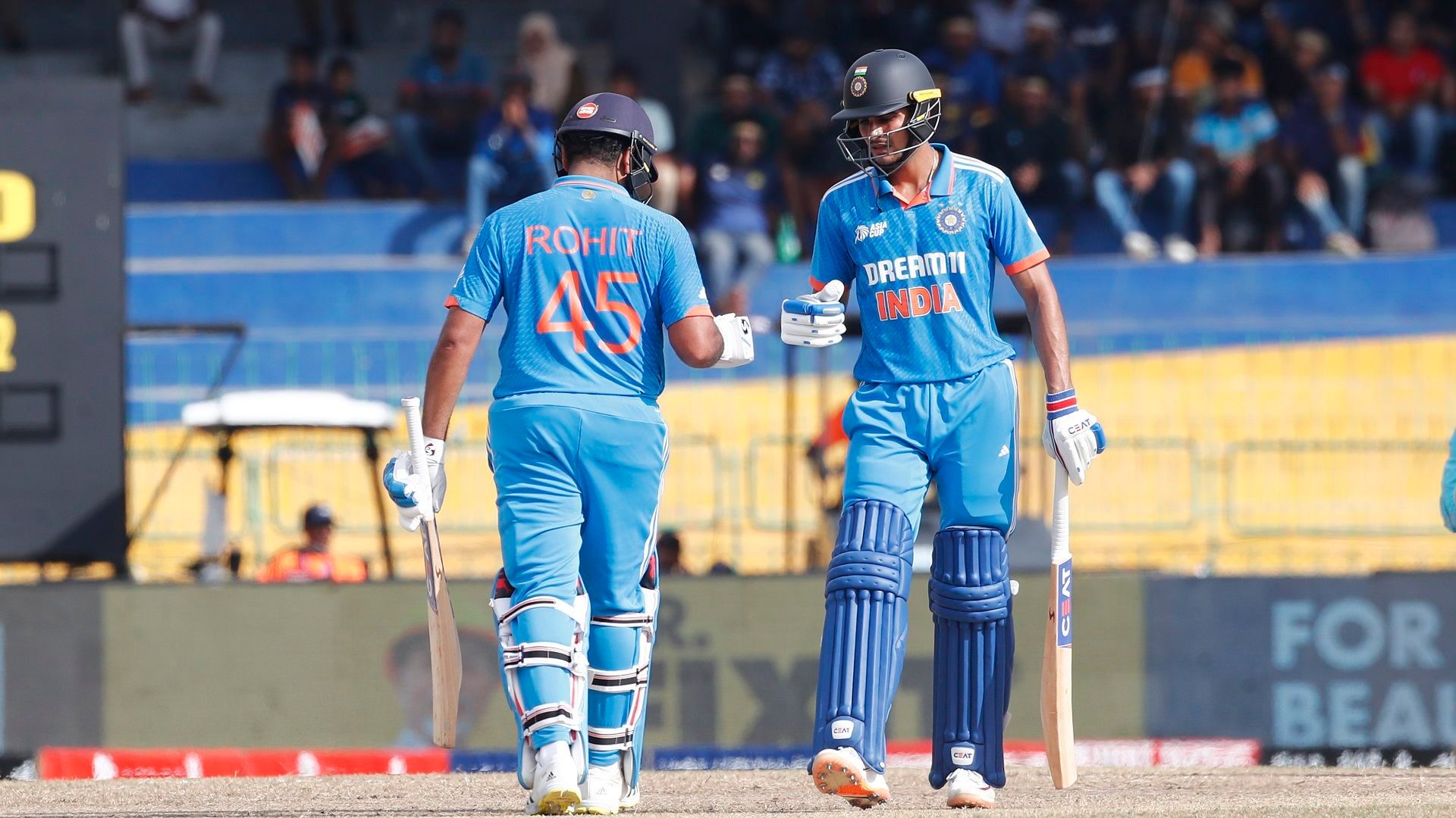 IND vs SL: तीसरी मंजिल पर खड़े होकर गिल ने ऐसा क्‍या करने को कहा, रोहित बोल पड़े- पागल है क्या, मेरे से नहीं होगा?