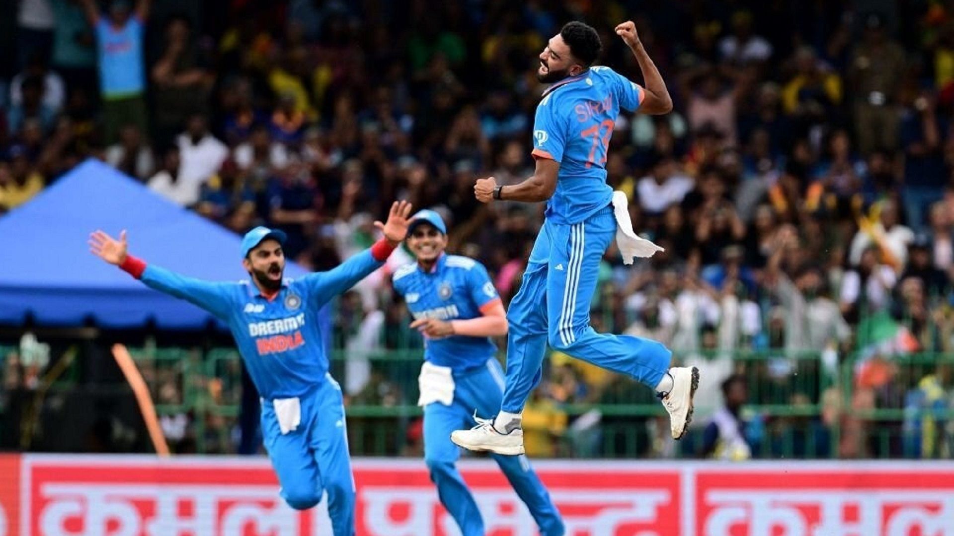 Mohammed Siraj Wickets: विकेट के बाद अब मोहम्‍मद सिराज के रिकॉर्ड गिनिए, जो उन्‍होंने 7 ओवर में 6 विकेट लेकर तोड़ दिए