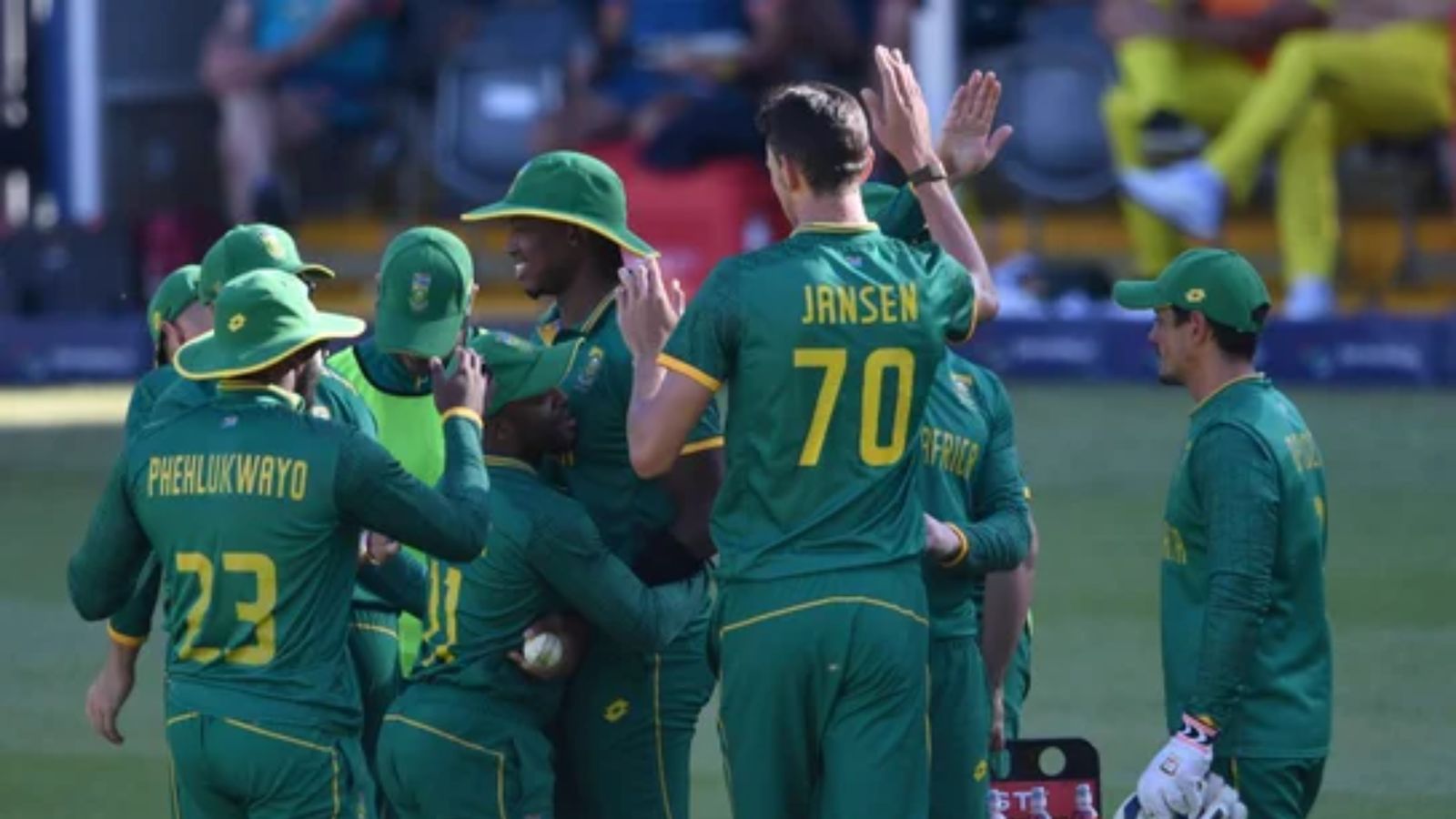 साउथ अफ्रीका का वर्ल्ड कप से पहले करिश्मा, नंबर वन टीम ऑस्ट्रेलिया को वनडे सीरीज में दी शिकस्त, पहले दो मैच हारने के बाद पलटा पासा साउथ अफ्रीका का वर्ल्ड कप से पहले करिश्मा, नंबर वन टीम ऑस्ट्रेलिया को वनडे सीरीज में दी शिकस्त, पहले दो मैच हारने के बाद पलटा पासा