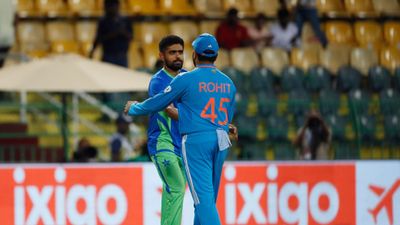 Asia Cup : पाकिस्तान की हार के जिम्मेदार क्या सिर्फ बाबर आजम हैं, मिस्बाह और मियादांद ने दिया करारा जवाब SportsTak Hindi