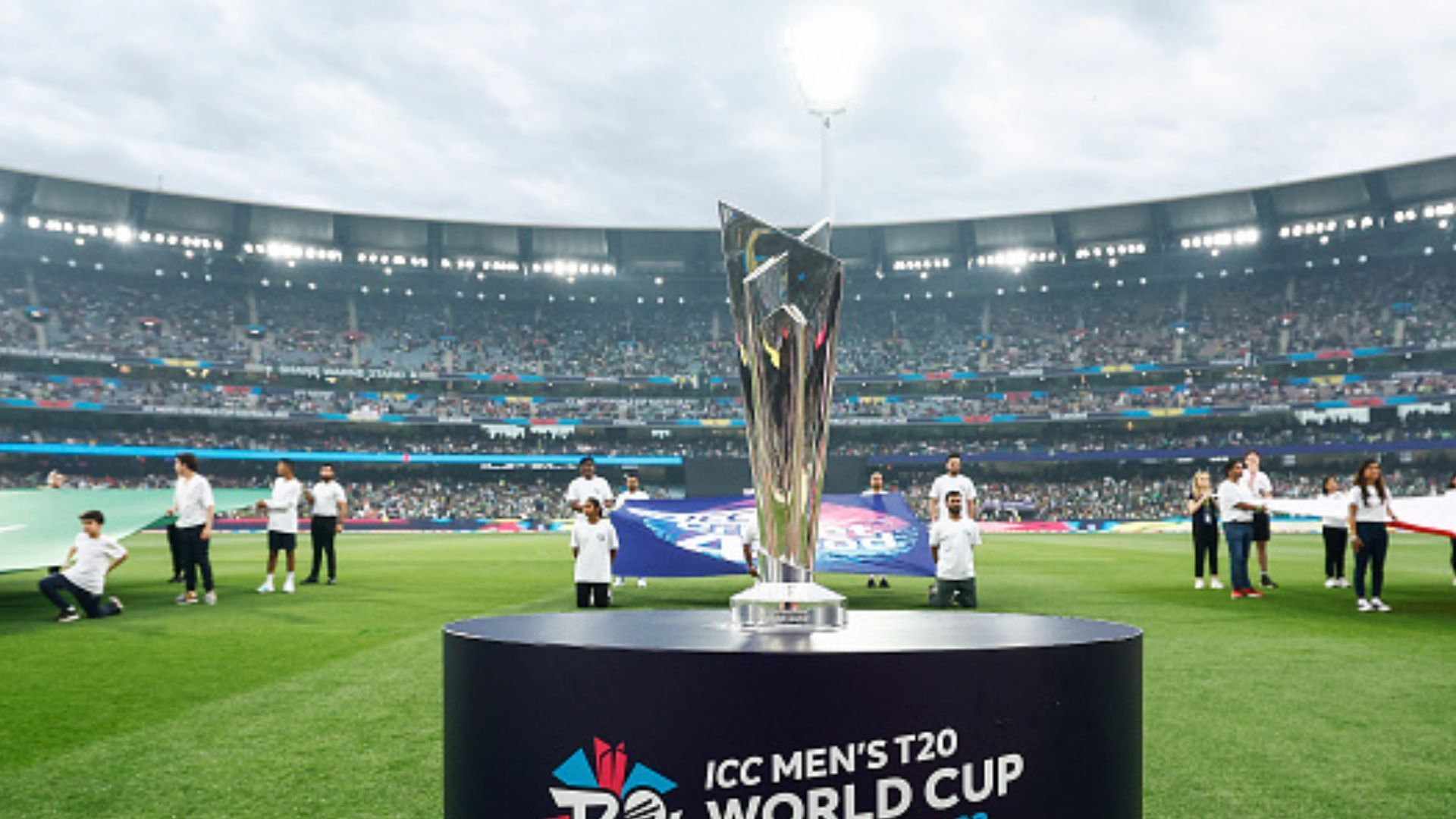 T20 World Cup 2024 पर बड़ी अपडेट, 20 टीमों के बीच 10 वेन्यू पर होंगे 55 मैच, जानिए कबसे शुरू होगा ये महाकुंभ?