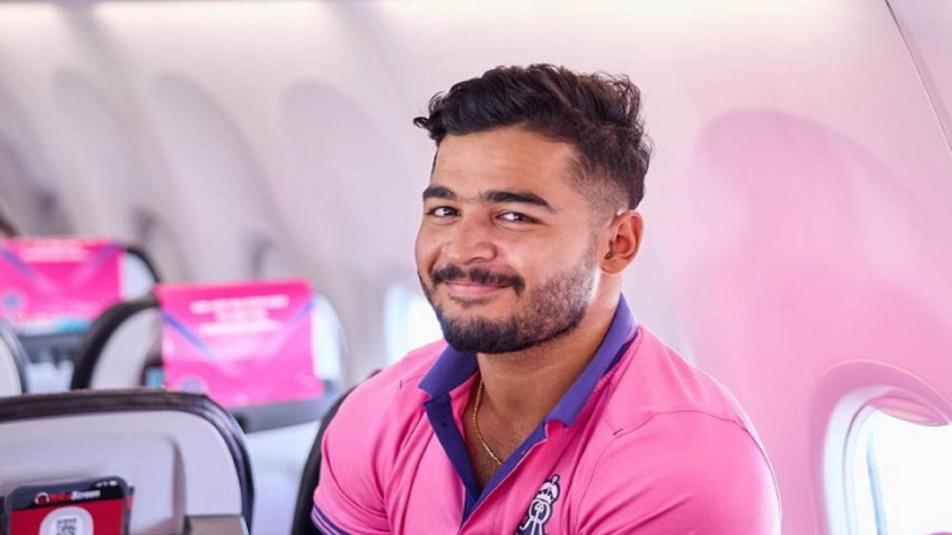 विराट की कप्तानी वाली टीम को रियान पराग ने धोया, 50 गेंद में उड़ाया आतिशी शतक, देखिए कैसे मनाया जश्न