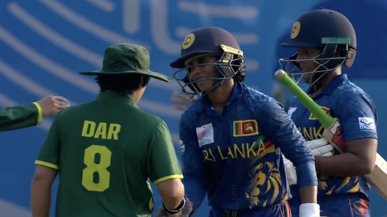 Asian Games: पाकिस्तान का भारत के साथ फाइनल खेलने का टूटा सपना, रोते हुए बाहर गईं खिलाड़ी, श्रीलंकाई टीम बनी विलेन Asian Games: पाकिस्तान का भारत के साथ फाइनल खेलने का टूटा सपना, रोते हुए बाहर गईं खिलाड़ी, श्रीलंकाई टीम बनी विलेन