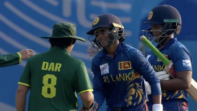 Asian Games: पाकिस्तान का भारत के साथ फाइनल खेलने का टूटा सपना, रोते हुए बाहर गईं खिलाड़ी, श्रीलंकाई टीम बनी विलेन Asian Games: पाकिस्तान का भारत के साथ फाइनल खेलने का टूटा सपना, रोते हुए बाहर गईं खिलाड़ी, श्रीलंकाई टीम बनी विलेन