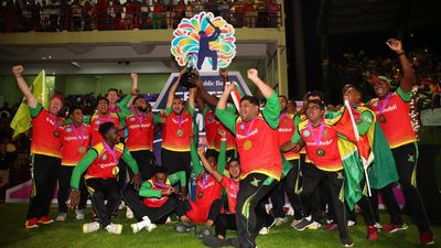 CPL 2023 Final: 44 साल की उम्र में कप्तान इमरान ताहिर का धमाल, नाइट राइडर्स को रौंदकर वॉरियर्स को बनाया चैंपियन SportsTak Hindi