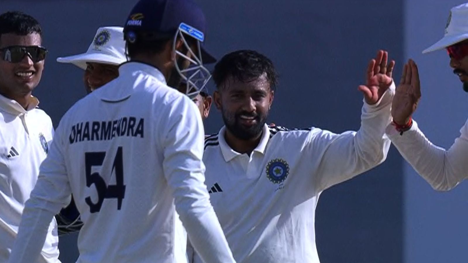 Irani Cup: चेतेश्वर पुजारा रहे नाकाम, मुश्किल में फंसी उनादकट की टीम, शेष भारत ने कसा शिकंजा Irani Cup: चेतेश्वर पुजारा रहे नाकाम, मुश्किल में फंसी उनादकट की टीम, शेष भारत ने कसा शिकंजा