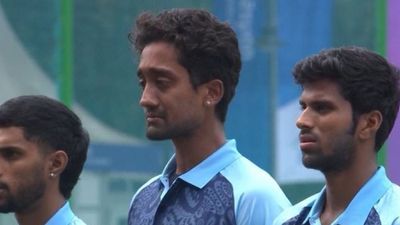 Asian Games 2023: राष्ट्रगान के दौरान रोने लगा भारतीय युवा खिलाड़ी, नेपाल के खिलाफ मिला है डेब्यू का मौका, VIDEO साई किशोर हुए इमोशनल