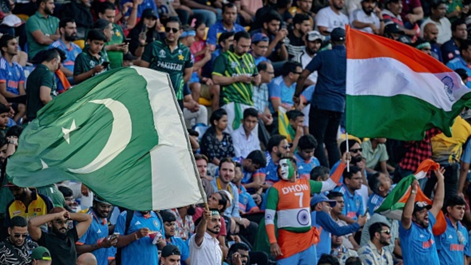 IND vs PAK : भारत-पाकिस्तान के बीच फाइनल के लिए स्टेज तैयार, बस एक जीत दूर खड़ी दोनों टीमें, जानें कब-कहां होगी ये 'जंग'! IND vs PAK : भारत-पाकिस्तान के बीच फाइनल के लिए स्टेज तैयार, बस एक जीत दूर खड़ी दोनों टीमें, जानें कब-कहां होगी ये 'जंग'!