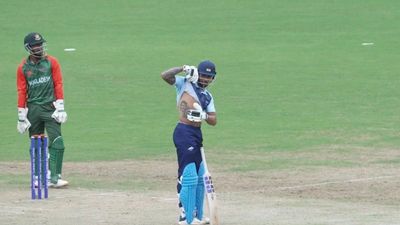 बांग्लादेश के खिलाफ तिलक की तूफानी फिफ्टी, टीशर्ट उठाकर मनाया जश्न, फैन्स को दिखाया स्पेशल टैटू तिलक वर्मा का स्पेशल जश्न