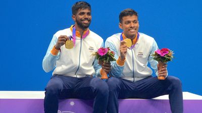 Asian Games: सात्विकसाईराज रंकीरेड्डी-चिराग शेट्टी ने जीता सोना, एशियन गेम्स मेंस डबल्स में पहली बार आया गोल्ड मेडल सात्विकसाईराज रंकीरेड्डी चिराग शेट्टी
