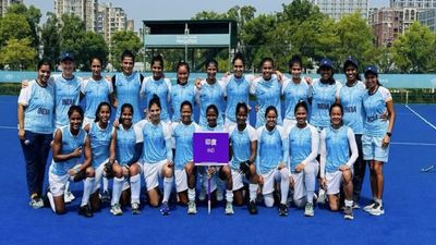 भारतीय विमंस हॉकी टीम ने Asian Games में जीती अपनी आखिरी जंग, डिफेंडिंग चैंपियन को हराकर ब्रॉन्ज पर किया कब्जा भारत ने विमंस हॉकी में जीता ब्रॉन्ज