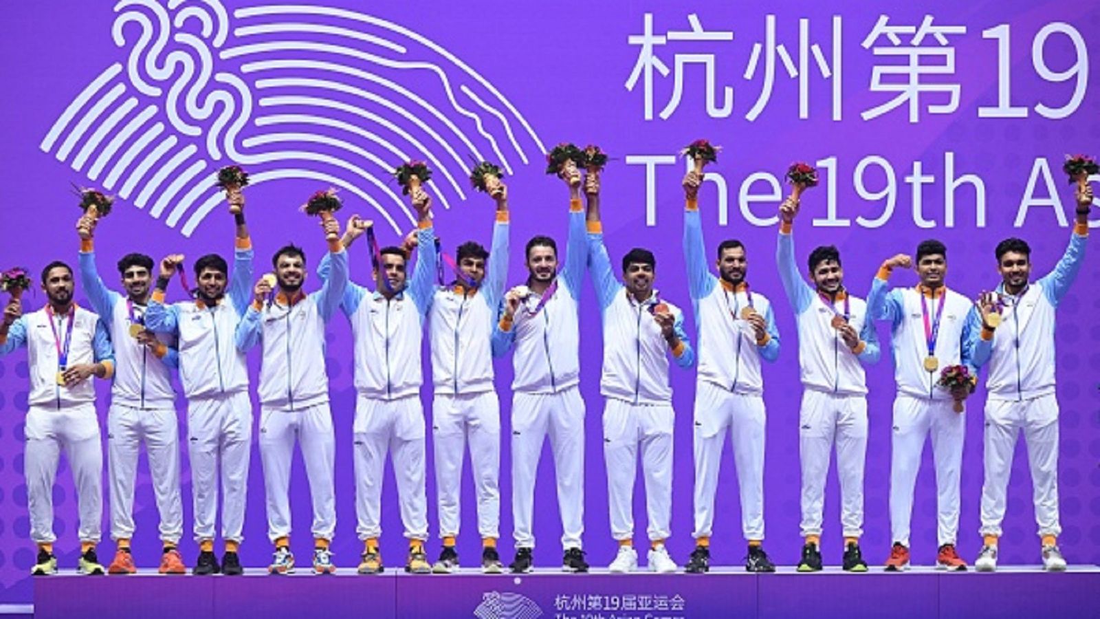 28 गोल्ड, 38 सिल्वर और 41 ब्रॉन्ज, जानिए कौन हैं Asian games में पदकों के शतक में चार चांद लगाने वाले वीर 28 गोल्ड, 38 सिल्वर और 41 ब्रॉन्ज, जानिए कौन हैं Asian games में पदकों के शतक में चार चांद लगाने वाले वीर