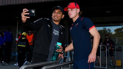 बंदर की वजह से जिसे छोड़ना पड़ा वर्ल्ड कप, उसने तोड़ा डिविलियर्स के सबसे तेज शतक का विश्व रिकॉर्ड, कौन है यह सूरमा जैक फ्रेजर-मैक्गर्क