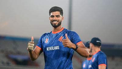 नेदरलैंड्स की टीम में 'पंजाब का लाल', 152 रन ठोकने वाले को डाले लगातार 2 मेडन ओवर, निकोलस पूरन का दुश्मन है ये जांबाज नीदरलैंड्स के लिए खेल रहा है भारत में जन्मा क्रिकेटर