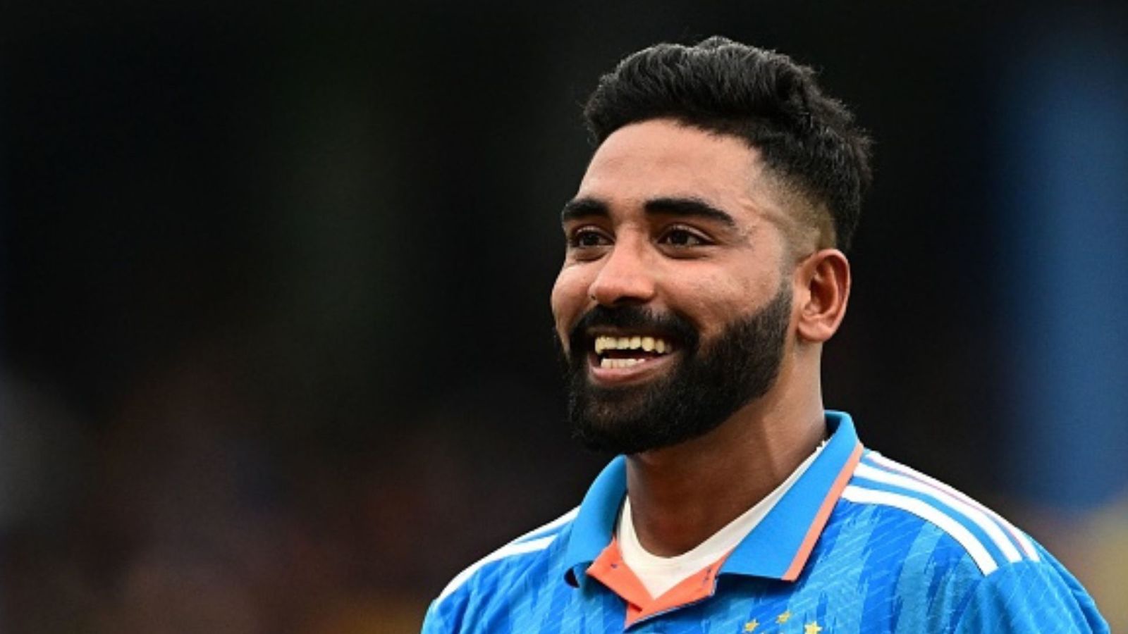 Mohammed Siraj Girlfriend: कौन हैं मोहम्मद सिराज की गर्लफ्रेंड? जिनसे तेज गेंदबाज ने कर ली है सगाई Mohammed Siraj Girlfriend: कौन हैं मोहम्मद सिराज की गर्लफ्रेंड? जिनसे तेज गेंदबाज ने कर ली है सगाई