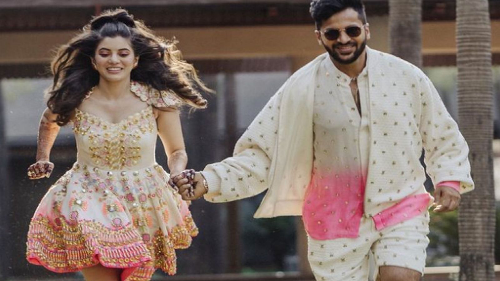 Shardul Thakur Love Story: एक्ट्रेस से कम नहीं हैं शार्दुल ठाकुर की पत्नी, बरसों तक डेटिंग के बाद बने जीवनसाथी, ऐसे शुरू हुई लव स्टोरी Shardul Thakur Love Story: एक्ट्रेस से कम नहीं हैं शार्दुल ठाकुर की पत्नी, बरसों तक डेटिंग के बाद बने जीवनसाथी, ऐसे शुरू हुई लव स्टोरी