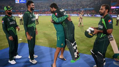 'जीतेगा भाई जीतेगा पाकिस्तान जीतेगा', हैदराबाद फैंस ने जमकर किया सपोर्ट, बाबर एंड कंपनी को खुशी के साथ किया विदा, VIDEO पाकिस्तानी खिलाड़ियों को मिला भारतीय फैंस का समर्थन