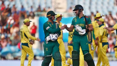 AUS vs SA : संन्यास के कगार पर खड़े बल्लेबाज की दहाड़, लगातार 2 शतक जड़ बनाया कीर्तिमान, जल्द समाप्त हो जाएगा वनडे करियर क्विंटन डी कॉक और एडन मार्करम