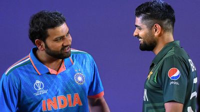 Ind vs Pak: वर्ल्ड कप में पहली बार कब टकराए थे भारत-पाकिस्तान? कम ही लोग जानते होंगे इस सवाल का जवाब भारत और पाकिस्तान के बीच टक्कर