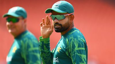 IND vs PAK: भारत के खिलाफ इसलिए जीत से दूर हो जाएगी पाकिस्तान की टीम, बाबर की टीम के भीतर भारी टेंशन चिंता में बाबर आजम