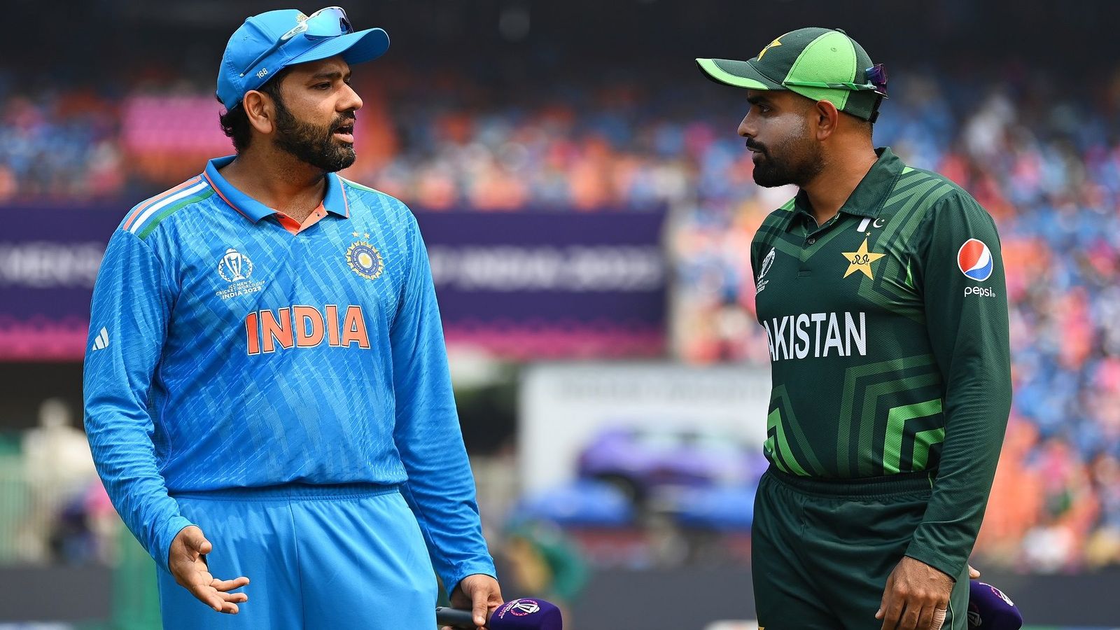 IND vs PAK: प्लेइंग XI में शुभमन गिल का नाम लेकर चुप हो गए रोहित शर्मा? जानिए किन लोगों ने मुंह बंद रखने पर किया मजबूर IND vs PAK: प्लेइंग XI में शुभमन गिल का नाम लेकर चुप हो गए रोहित शर्मा? जानिए किन लोगों ने मुंह बंद रखने पर किया मजबूर