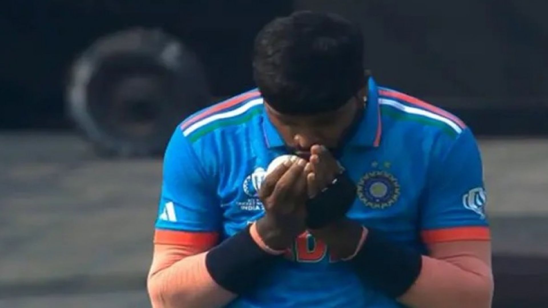 हार्दिक पंड्या ने गेंद से बात करते हुए किसे दी गाली, जिससे पाकिस्तानी बल्लेबाज OUT हो गया, अब बड़े राज से उठा पर्दा 