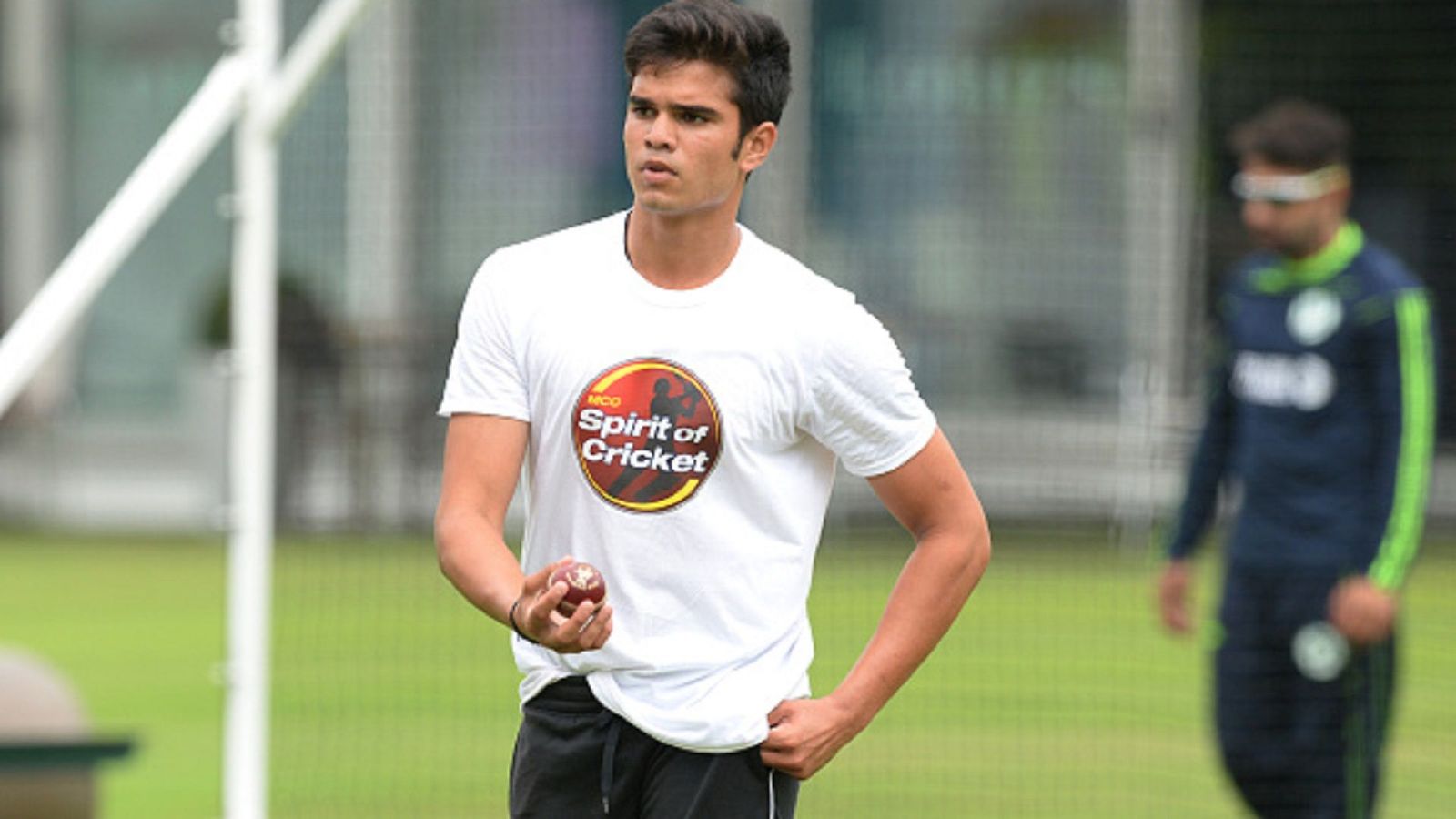 Syed Mushtaq Ali Trophy: 2 गेंद से हीरो बने अर्जुन तेंदुलकर, टीम को दिलाई शानदार जीत Syed Mushtaq Ali Trophy: 2 गेंद से हीरो बने अर्जुन तेंदुलकर, टीम को दिलाई शानदार जीत